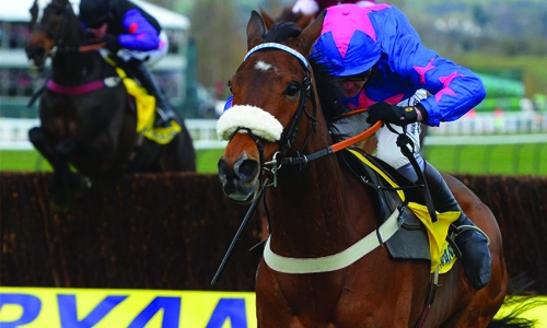 Cue Card holds aces in vintage King George