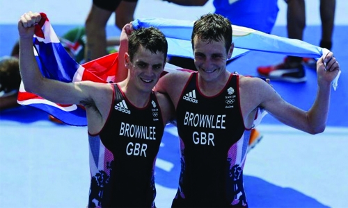 Alistair Brownlee beats bro in Rio triathlon