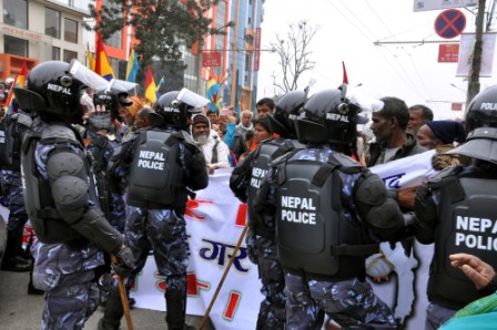 Nepal protestors lynch wounded policeman