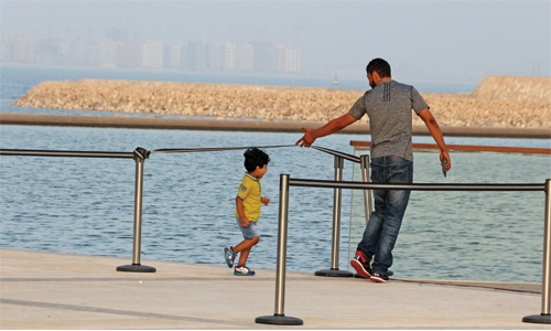 Lack of seaside fence at Nakhool angers Bahrain parents