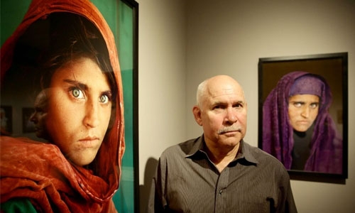 Pakistan deports National Geographic 'Afghan girl'