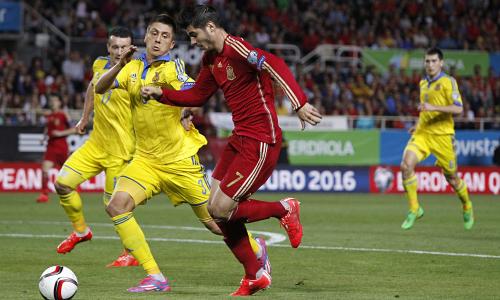 Russia beat Montenegro to claim Euro 2016 berth