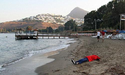 Bodies of two migrants wash up on Greek islands