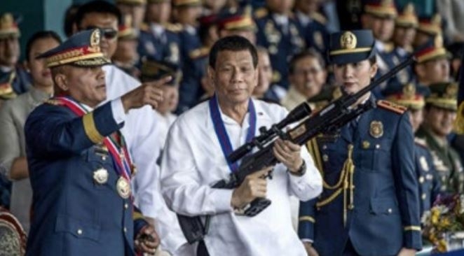 Philippines’ Duterte threatens to end US military pact
