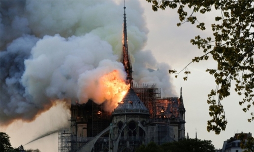 Young, pregnant urged to take tests after Notre-Dame fire