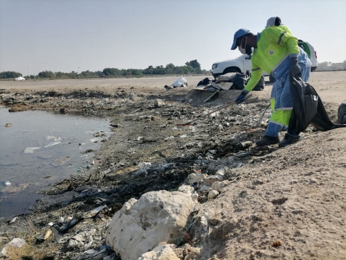 Campaign of cleaning and removing residues and waste, at karzakan coast