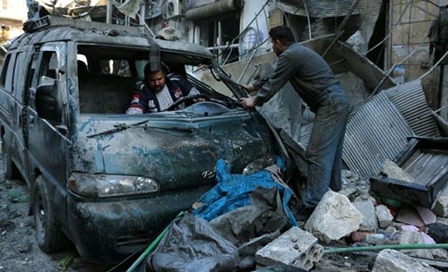 Syria regime strikes kill 16 civilians: monitor