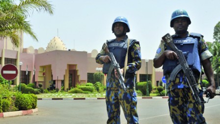 Twelve killed in Mali hotel siege