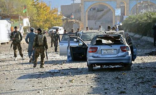 Taliban gunmen launch suicide attack near Kandahar