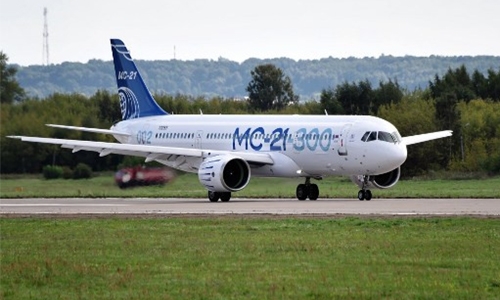 Russia aims high with new passenger plane