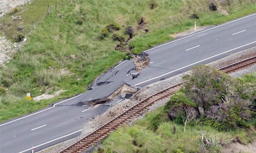 Seismologists warn of more quakes in New Zealand