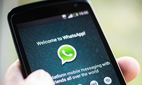 Read WhatsApp, Facebook messages without sender knowing