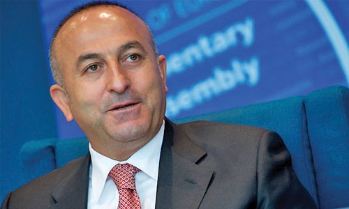 Turkey offers to help resolve Gulf-Qatar row: minister