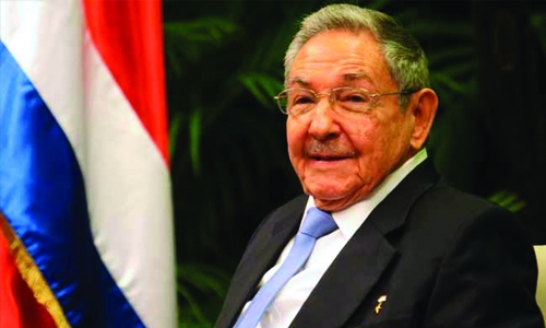 Cuba's Raul Castro to visit Paris in February
