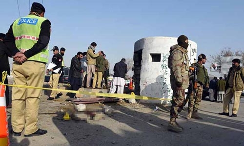 Bomb kills policeman in SW Pakistan