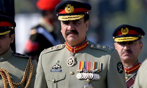 Pakistan's outgoing army chief issues warning to India