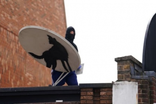 New Banksy artwork 'stolen' from above London shop