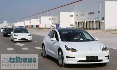 Tesla says will start delivering Chinamade Model 3s to public on Jan. 7