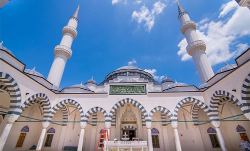 The largest, most exquisite Mosque in America