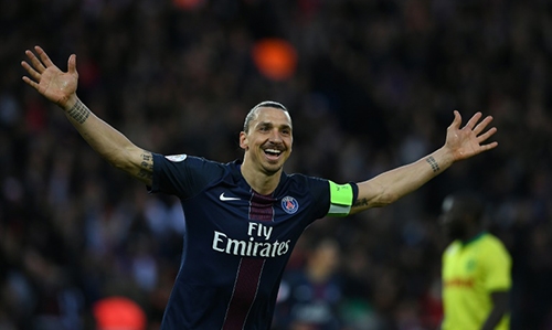 Ibrahimovic dodges Man United speculation