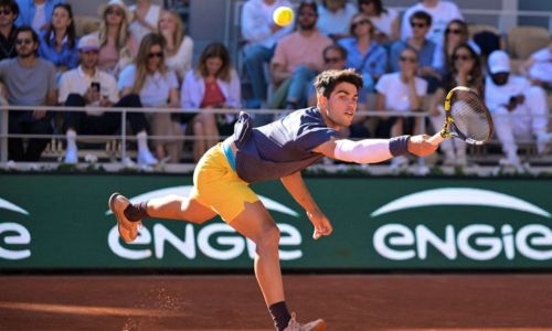 Alcaraz reaches French Open final