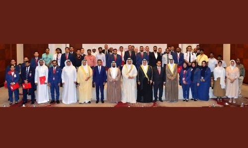 Bahrain Airport Services honours 139 employees at long service awards