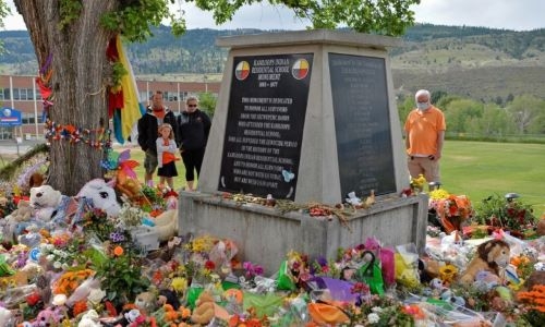 Canada indigenous groups in nationwide hunt for more graves after new discoveries