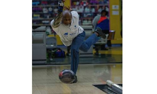 Tisdom scores daily high series in bowling qualifiers