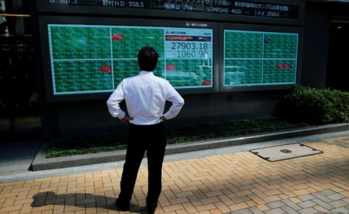 Asian shares fall on inflation, recession concerns; oil skids