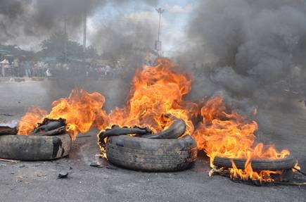 Quartet gets six months  jail for burning tyres 