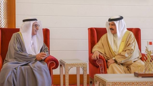 HM King hails role of press in Bahrain progress
