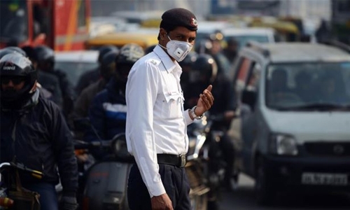 India's smog-shrouded capital pulls cars off roads