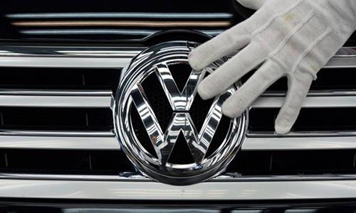  US says VW also violated emission rules in larger engines