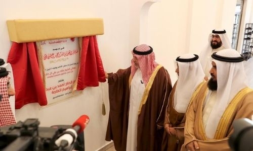 Justice minister opens Ahmed Al Khaja Mosque in East Hidd Town