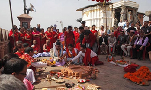 Nepal marks quake anniversary with prayers and tears