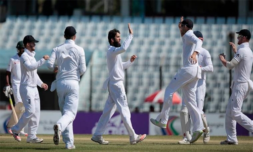 England dismiss Bangladesh for 248 in first Test