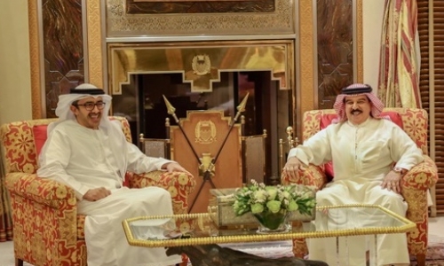HM King Hamad calls for deeper ties with UAE