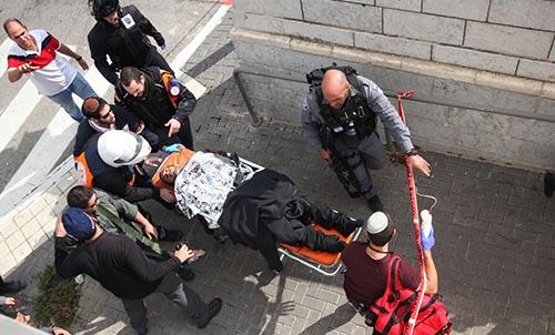Knife, gun attacks on Israelis kill at least 4 as lull ends
