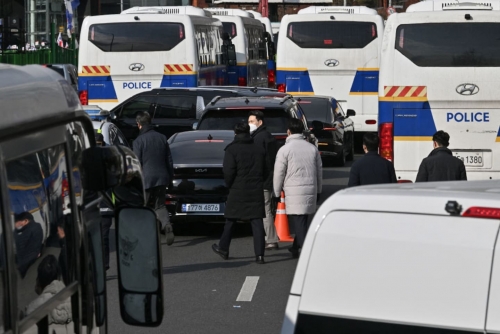 South Korean investigators abandon arrest of President Yoon