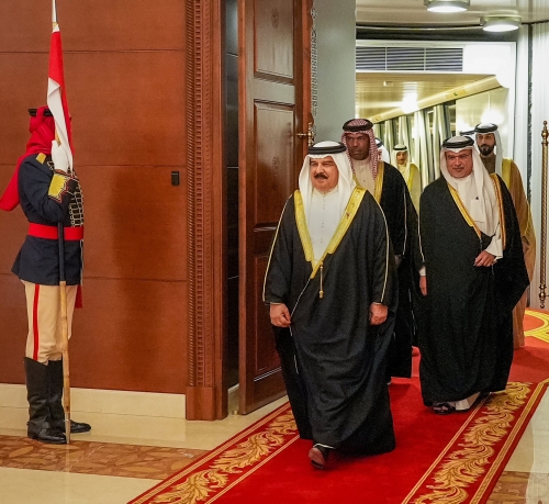 HM King Hamad returns from successful UK and Morocco visits