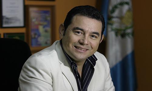 Guatemalans elect comedian as president