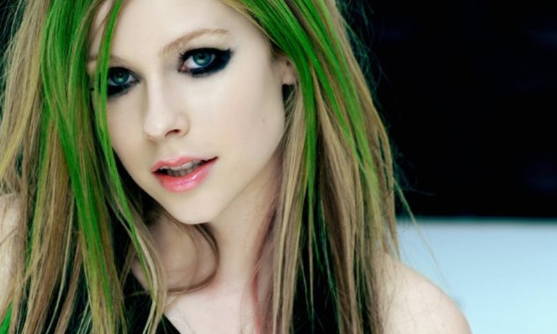 Lavigne returns after illness