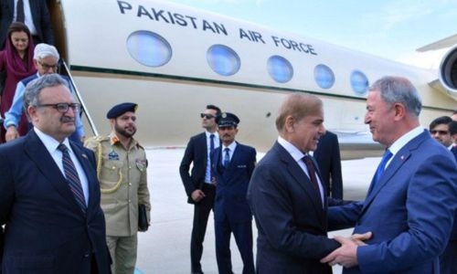 Pakistan PM Sharif arrives in Turkey on 3-day visit
