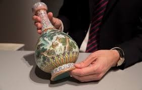 The saying ‘ old is gold’ comes true again ...Chinese vase worth half million discovered