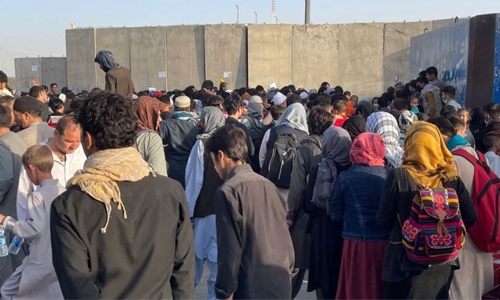 People rush to flee Taliban as hopes emerge for more time