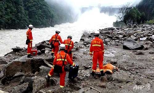 41 workers missing after China landslide