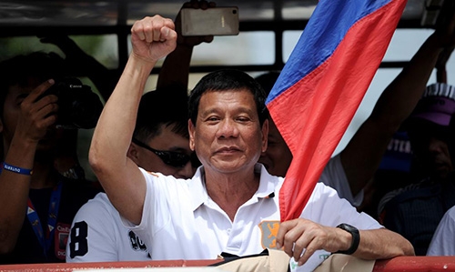 Rape comment Philippine president candidate 'is frontrunner'