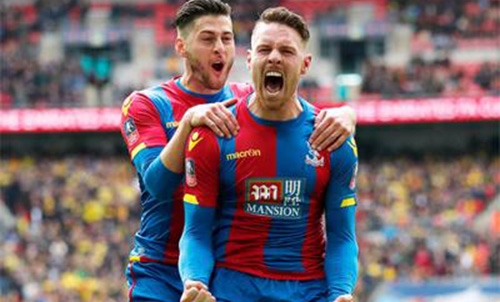 Wickham sends Palace to final showdown