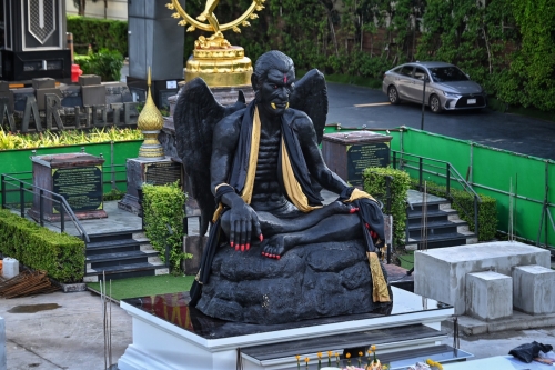 Giant gargoyle-like statue stirs controversy in Bangkok