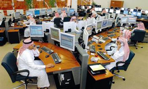 Non-Saudis to be barred from working in human resources